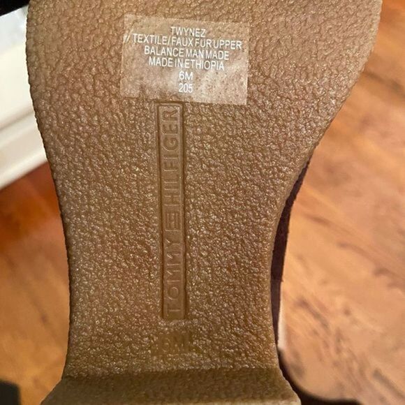 TOMMY hilfiger‎ woman’s suede boots
brown size 6 perfect condition - Picture 7 of 7